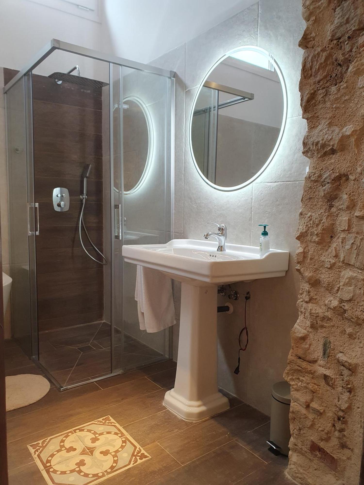 Casa Clotilde - Apartamento Elegante Y Comodo En Sant Joan De Les Abadesses São João das Abadessas Exterior foto